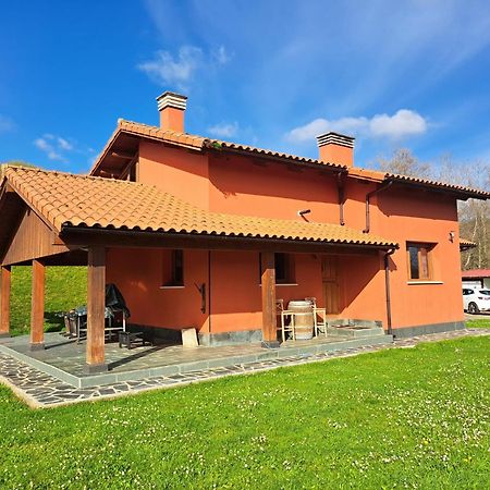 La Casita De Titi Villa Pravia Buitenkant foto