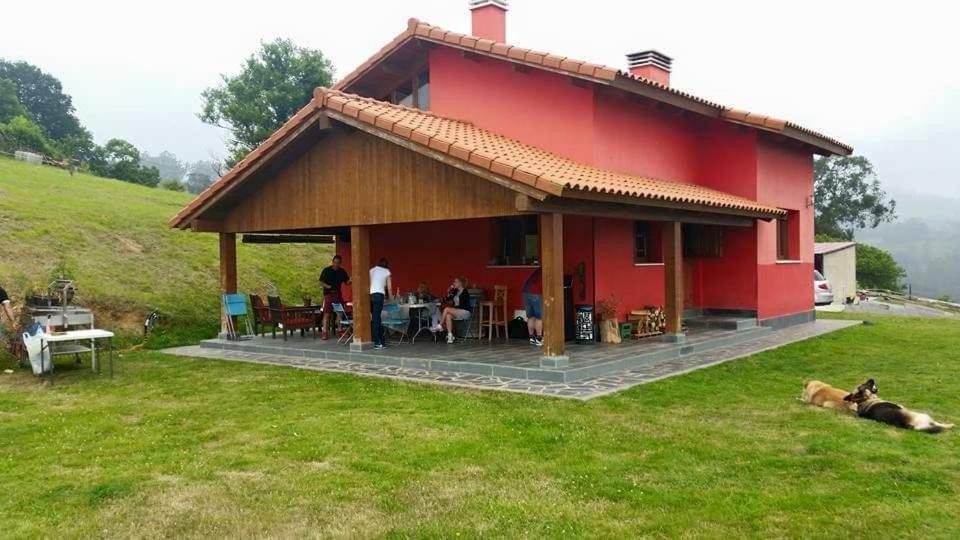 La Casita De Titi Villa Pravia Buitenkant foto