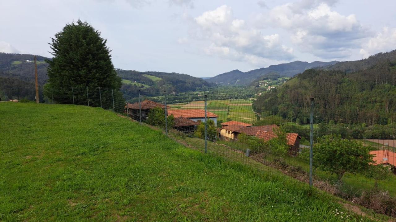 La Casita De Titi Villa Pravia Buitenkant foto
