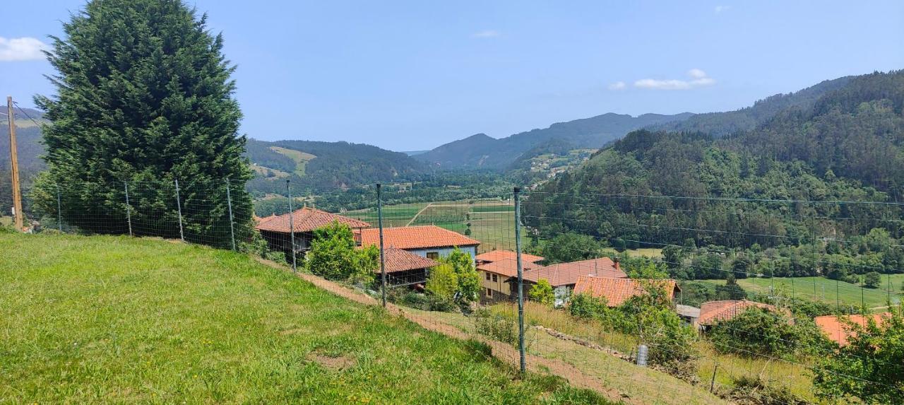 La Casita De Titi Villa Pravia Buitenkant foto