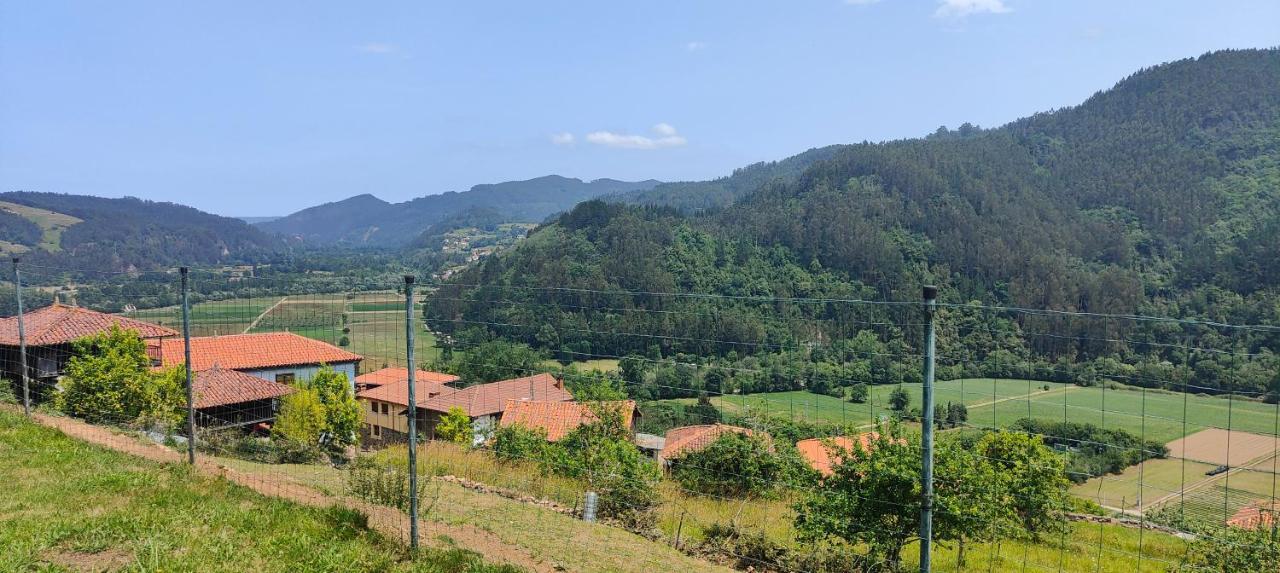 La Casita De Titi Villa Pravia Buitenkant foto